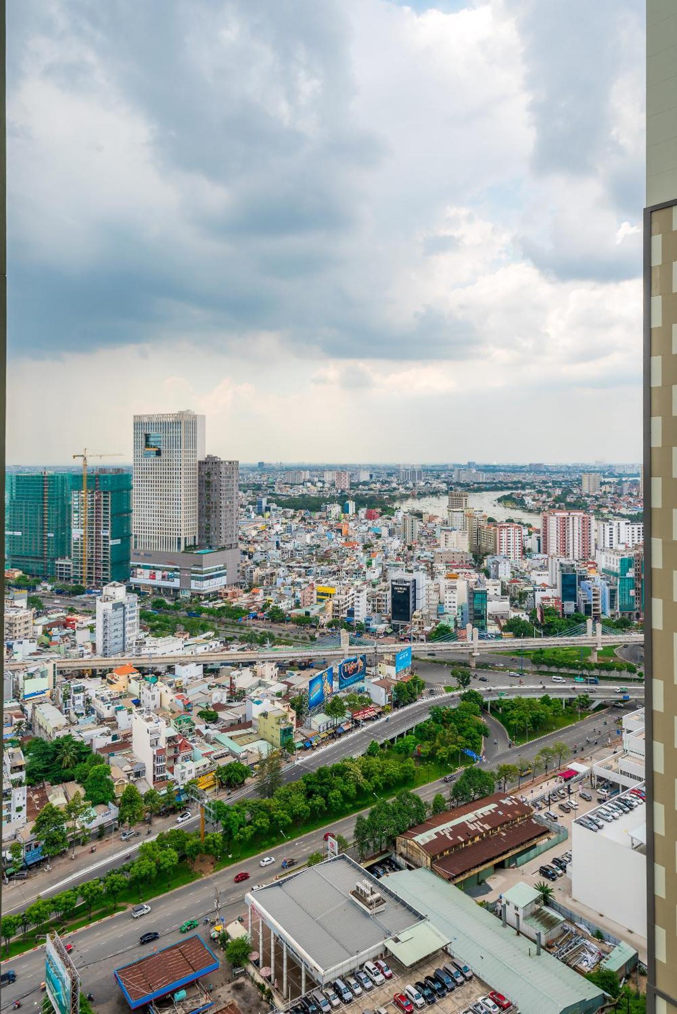 Vinhomes Luxury Art Condotel ホーチミン市 エクステリア 写真